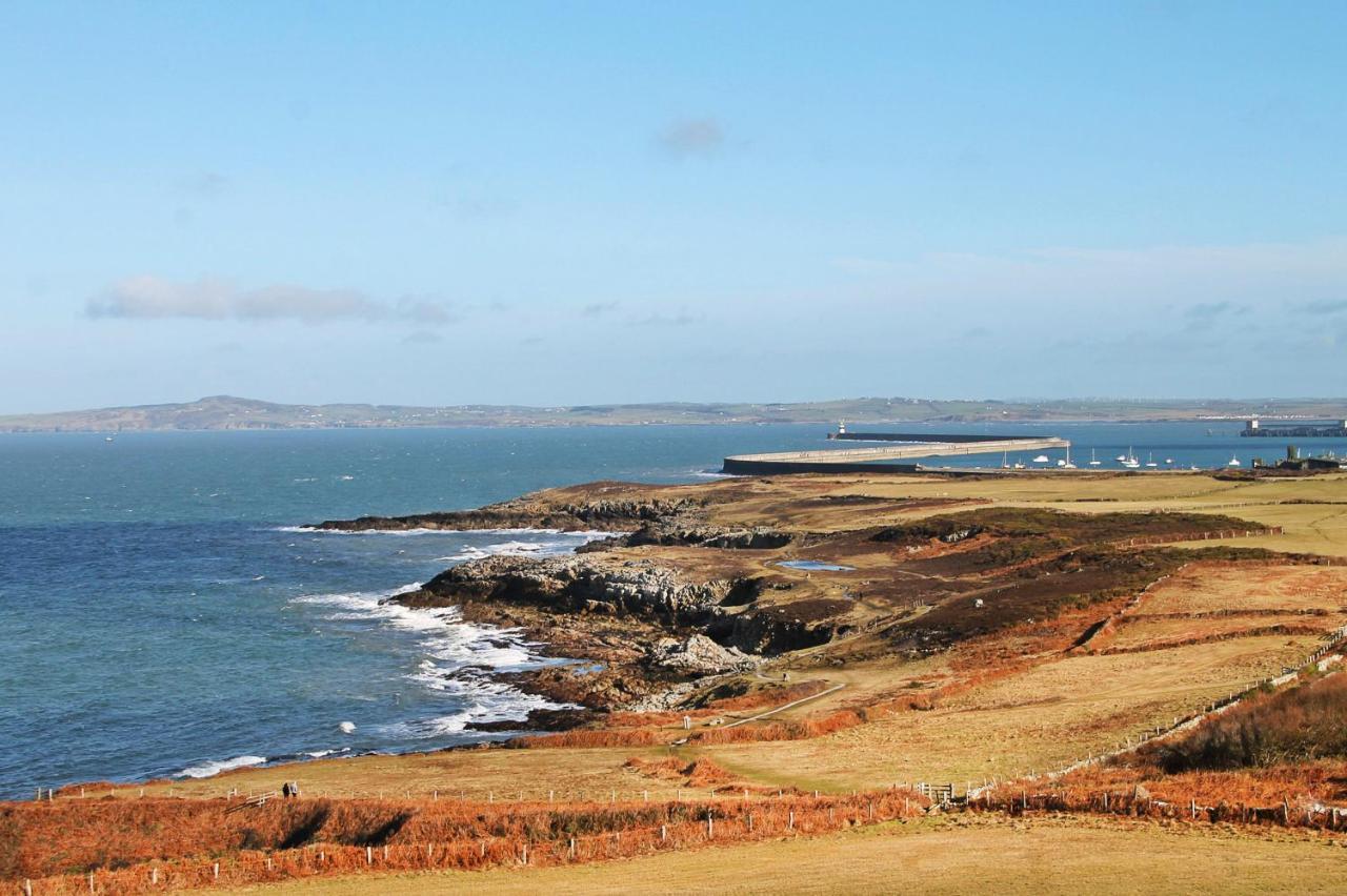 Swn Y Nant Villa Holyhead Bagian luar foto