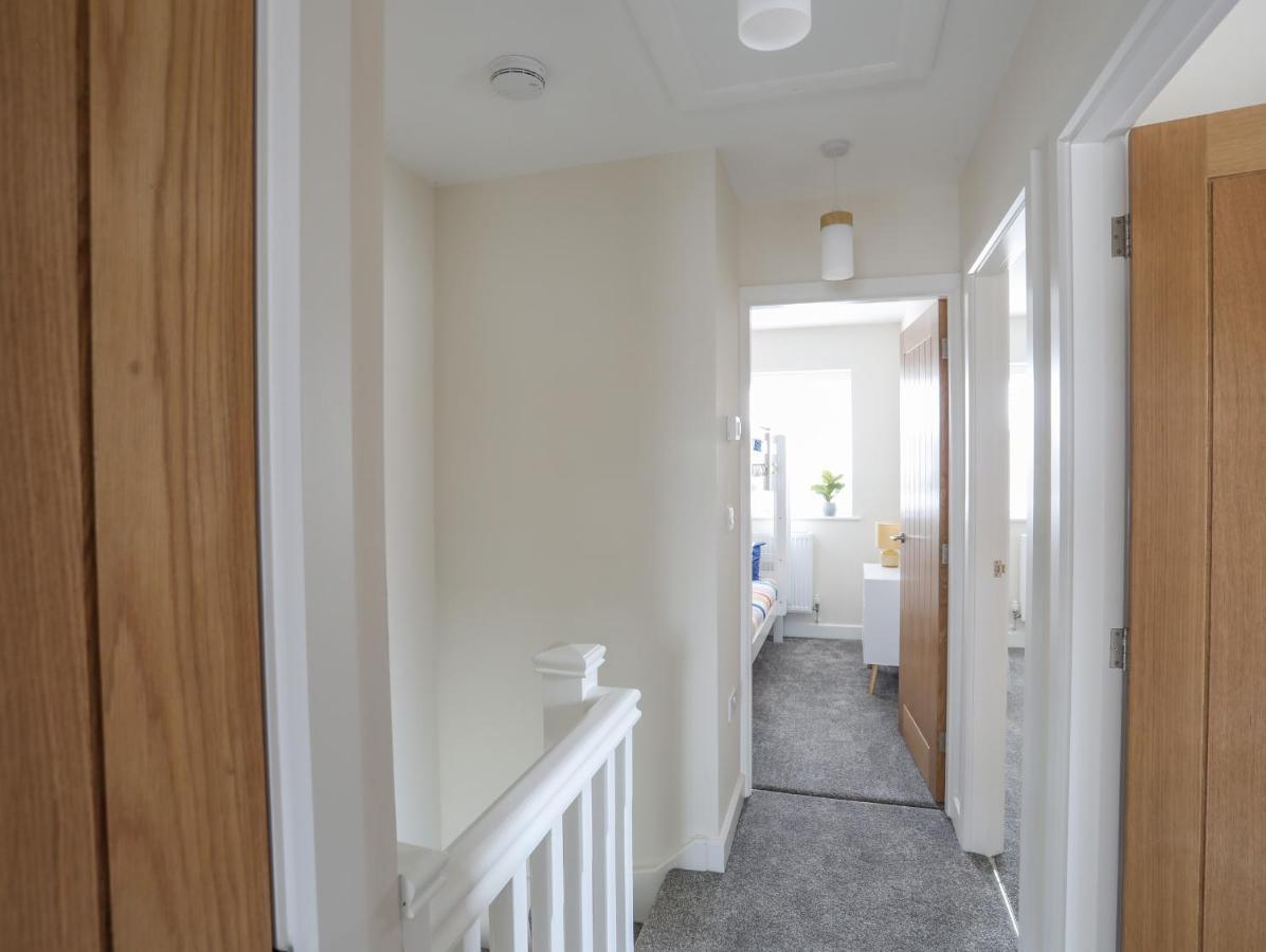 Swn Y Nant Villa Holyhead Bagian luar foto