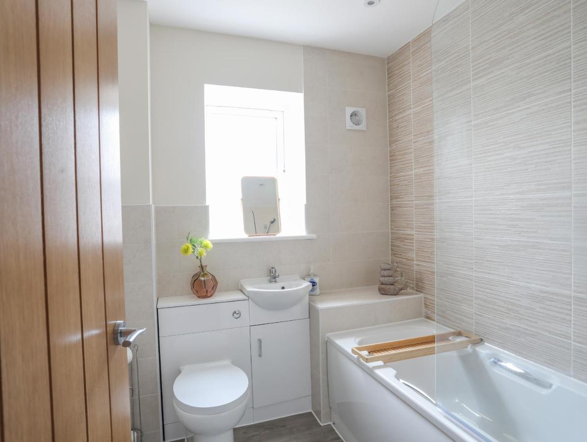 Swn Y Nant Villa Holyhead Bagian luar foto